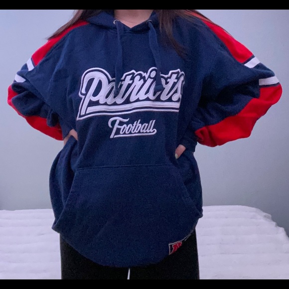 Patriots Football Hoodie - Picture 2 of 6